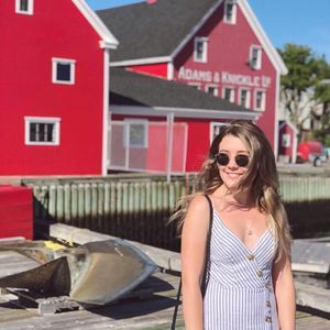 Meet your Posher, Ashley